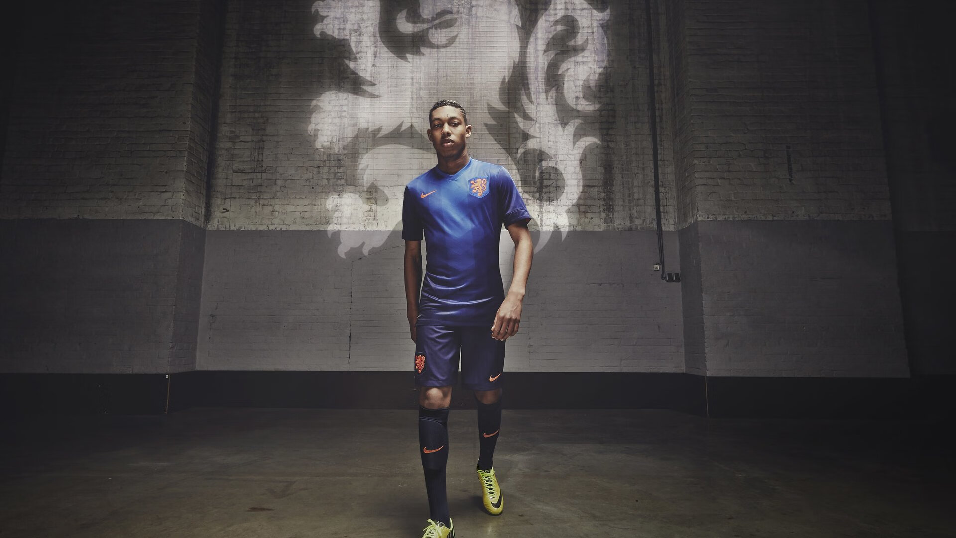 九游体育官网首页-图卢兹通过快速边路传中形成威胁，图卢兹insa